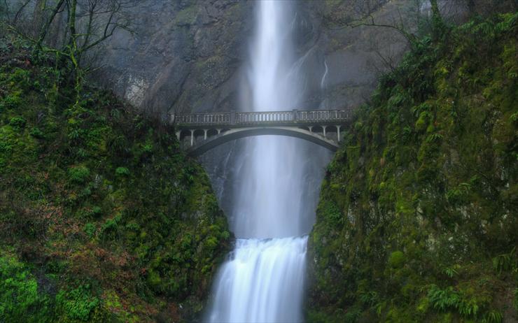 Tapety 16x9 HiRes - 01149_multnomahfalls_2560x1600.jpg