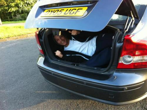 Zdjęcia - Louis w autku1.jpg