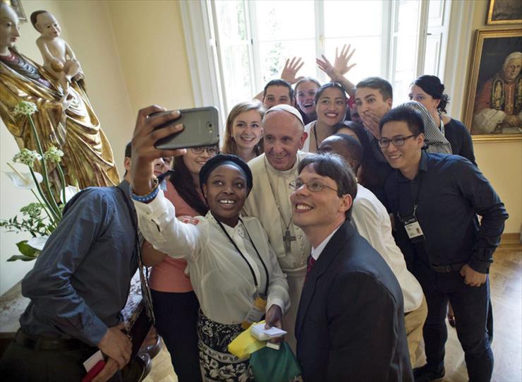 Światowe Dni Młodzieży 2016 - Oni zjedli z Papieżem obiad.jpeg