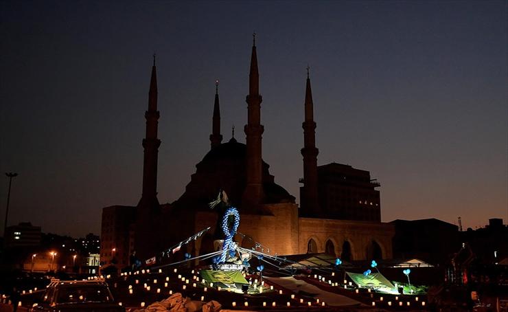 architektura 1 - Muhammad Al Amin Mosque in Beirut - Lebanon night.jpg