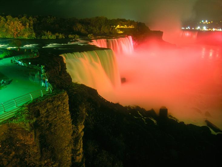 25 Waterfalls 1600x1200 - Niagara Falls at Night.jpg