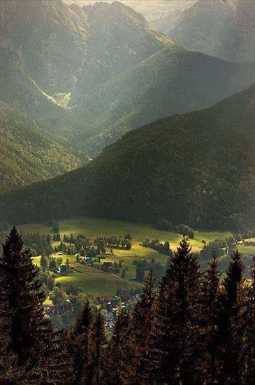  P-o-l-s-k-a - Zakopane, Tatry.jpg