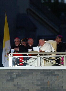 Jan Paweł II w Lourdes - 08.jpg