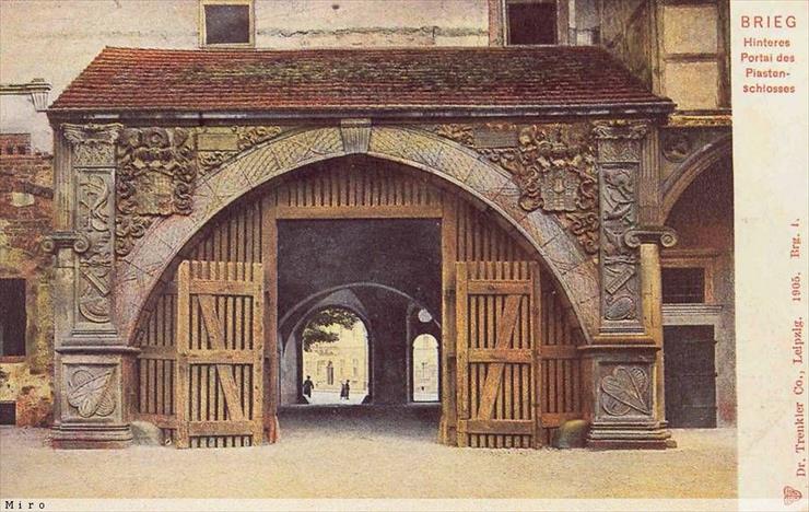 Zamek Piastow Śląskich - Portal bramy wjazdowej od strony dziedzińca zamkowego, 1905 r..jpg