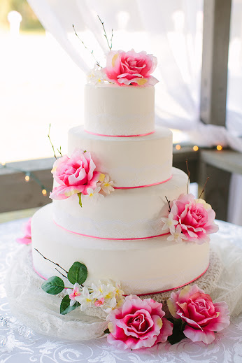 TORTY - Rustic Barn Wedding Cake.jpg