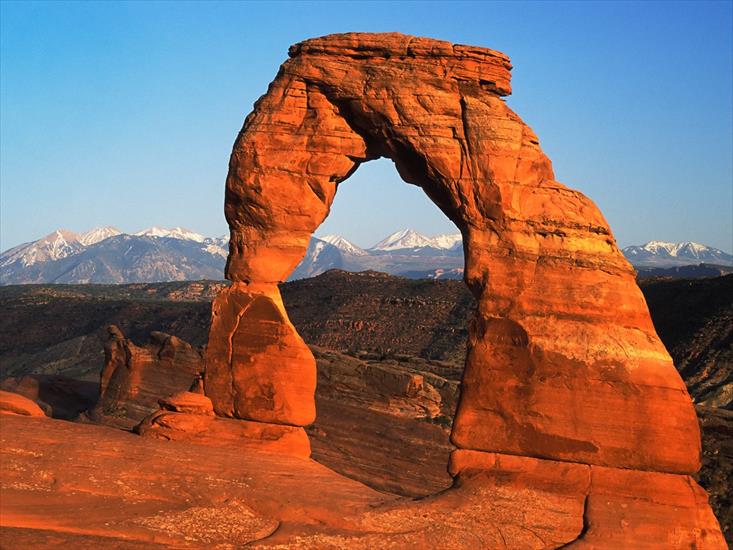 National Parks Wallpapers - Delicate Arch, Arches National Park, Utah.jpg