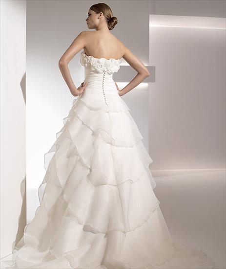 Suknie ślubne - Wedding_Mode_2010-2011_www.laba.ws_ 023.jpg