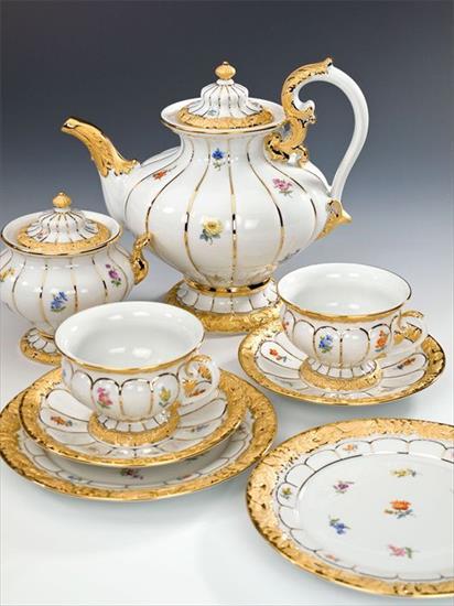 Royal Albert CH - Meissen tea set.jpg