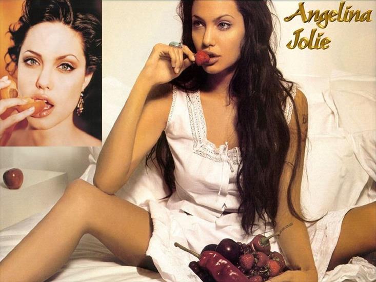 Angela Jolie - Angelina Jolie 74.jpg