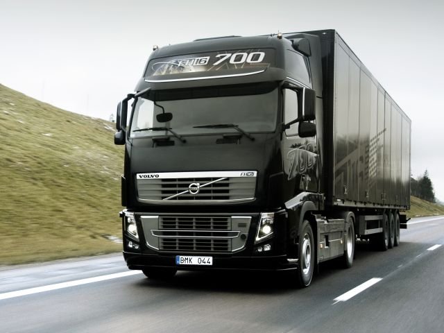 Ciężarowe i Autokary - Volvo.jpg