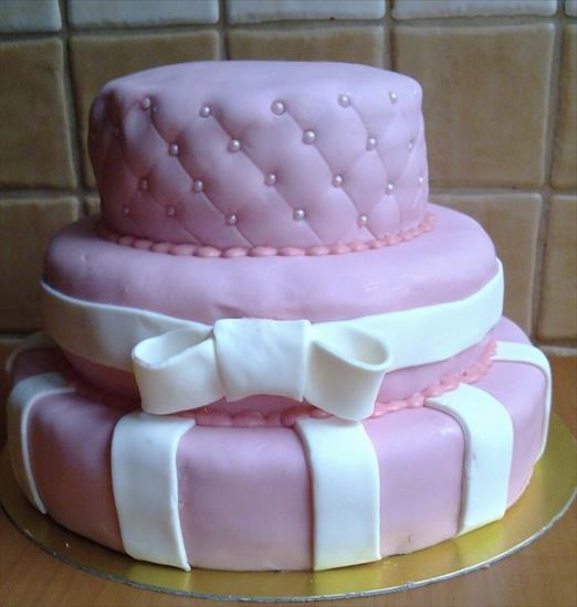 torty-arcydzieła - rózowy tort weselny.jpg
