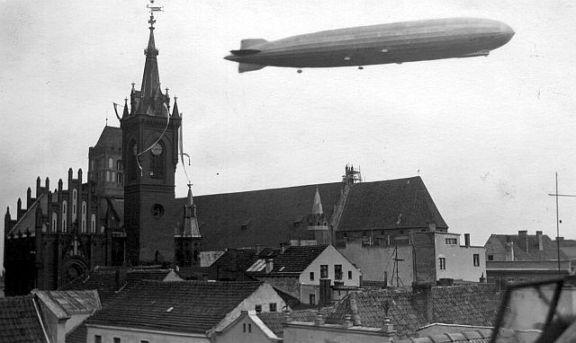 KWIDZYN-Marienwerder-historia-1930-1950 mirco35 - zeppelin.jpg