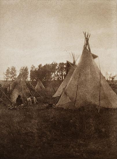 Edward S.Curtis - A Cree Camp.jpg