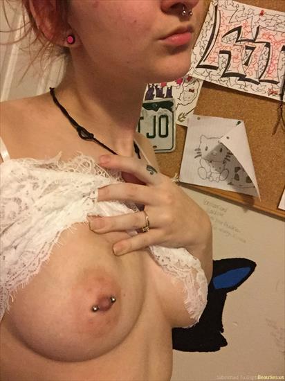 Tattooed girl with very nice Boobs x 23 - 1 12.jpg